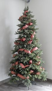 Christmas tree garland